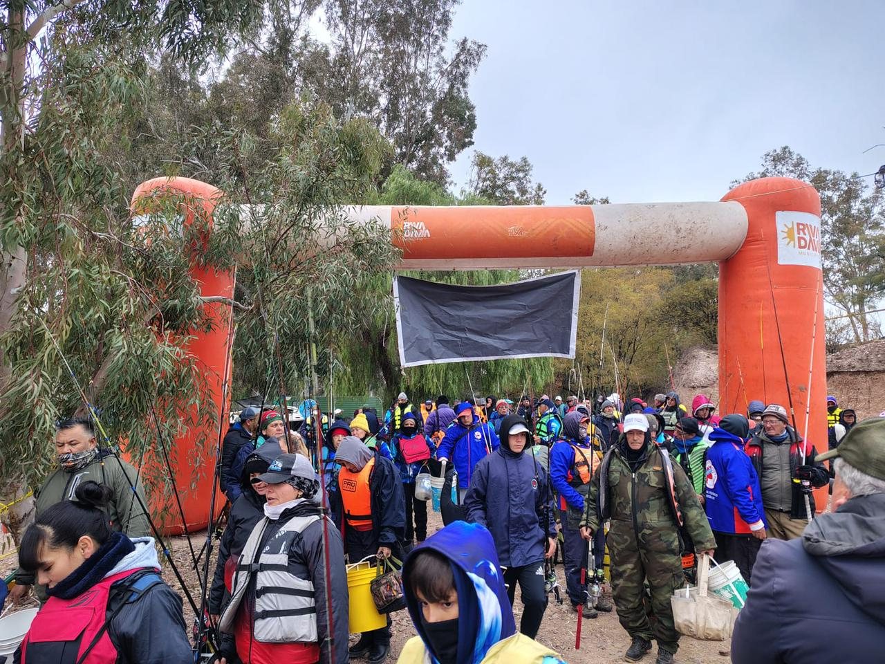 Equipos compartiendo el cierre del campeonato