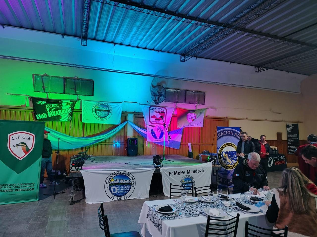 Postales de camaradería federativa