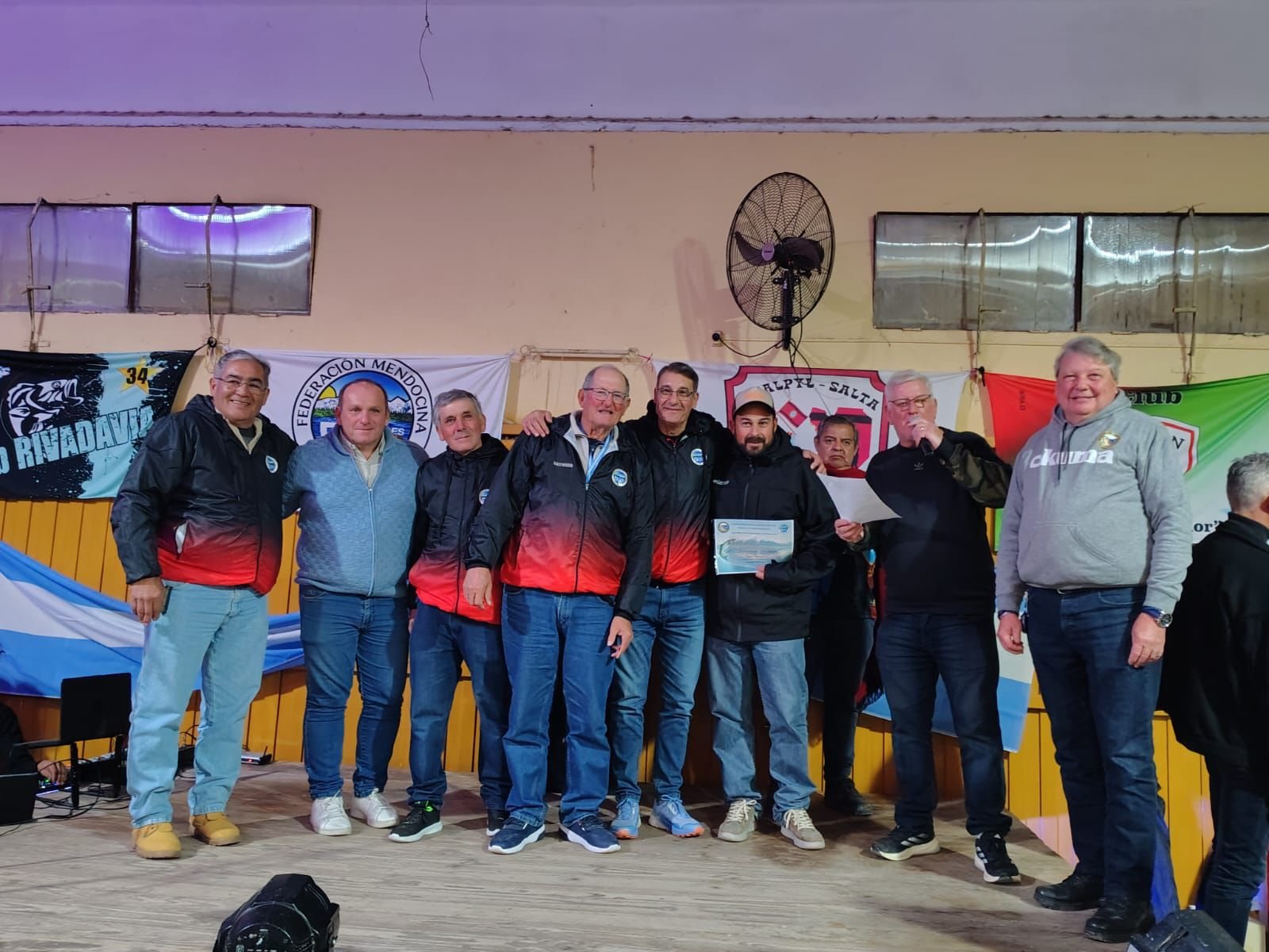 Postales de camaradería federativa