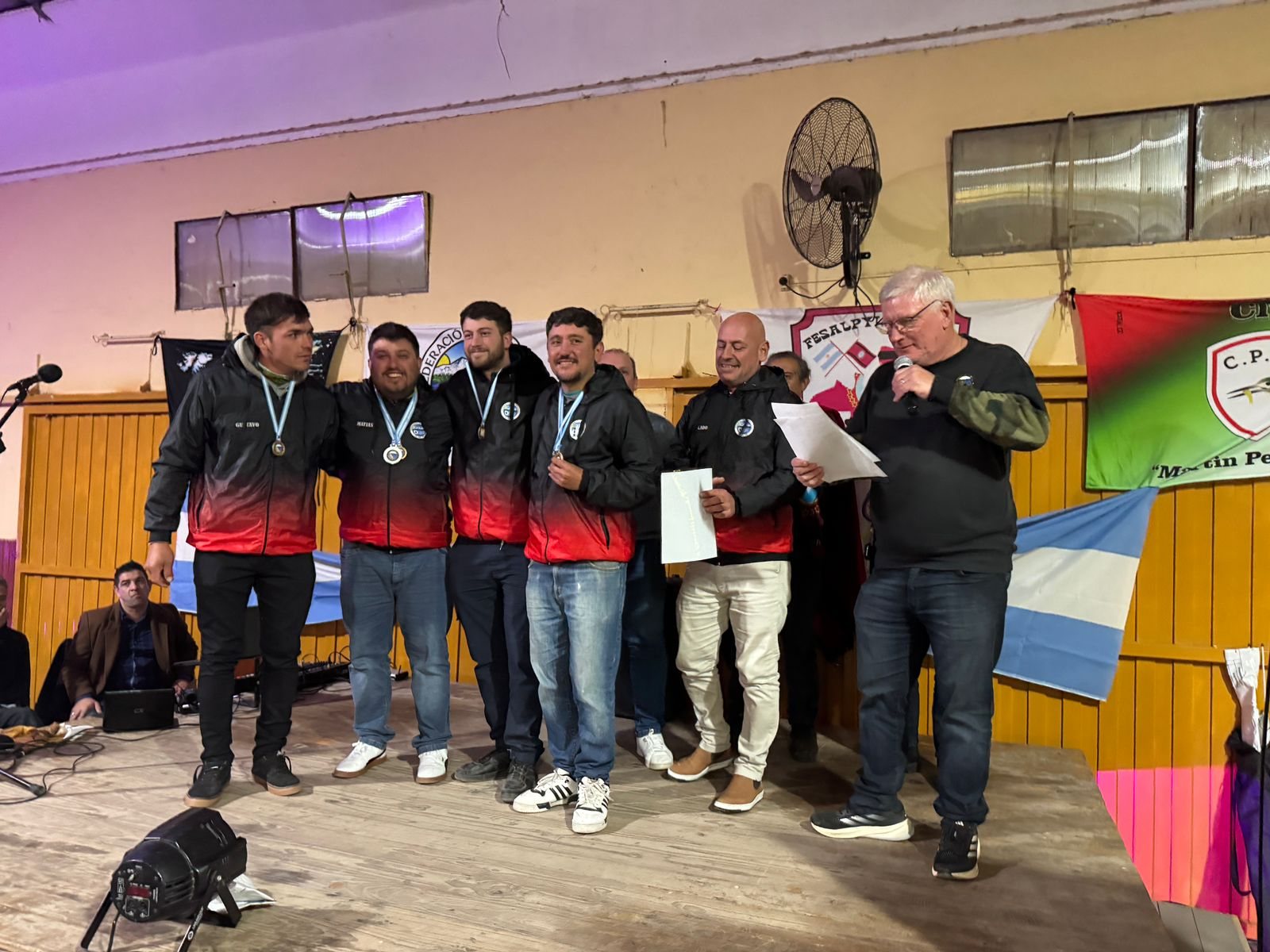 Delegaciones presentes en la ceremonia final